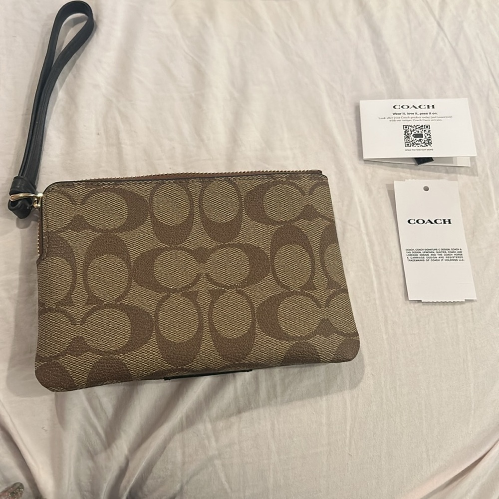 Coach Wallet - Picture 3 of 3